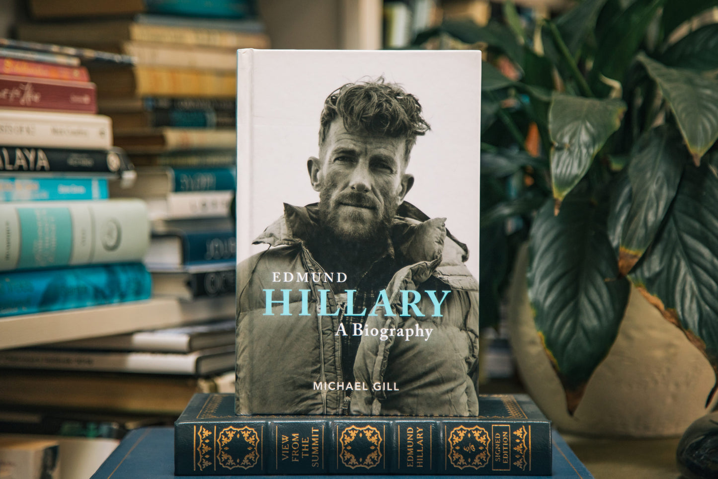 Edmund Hillary - A Biography